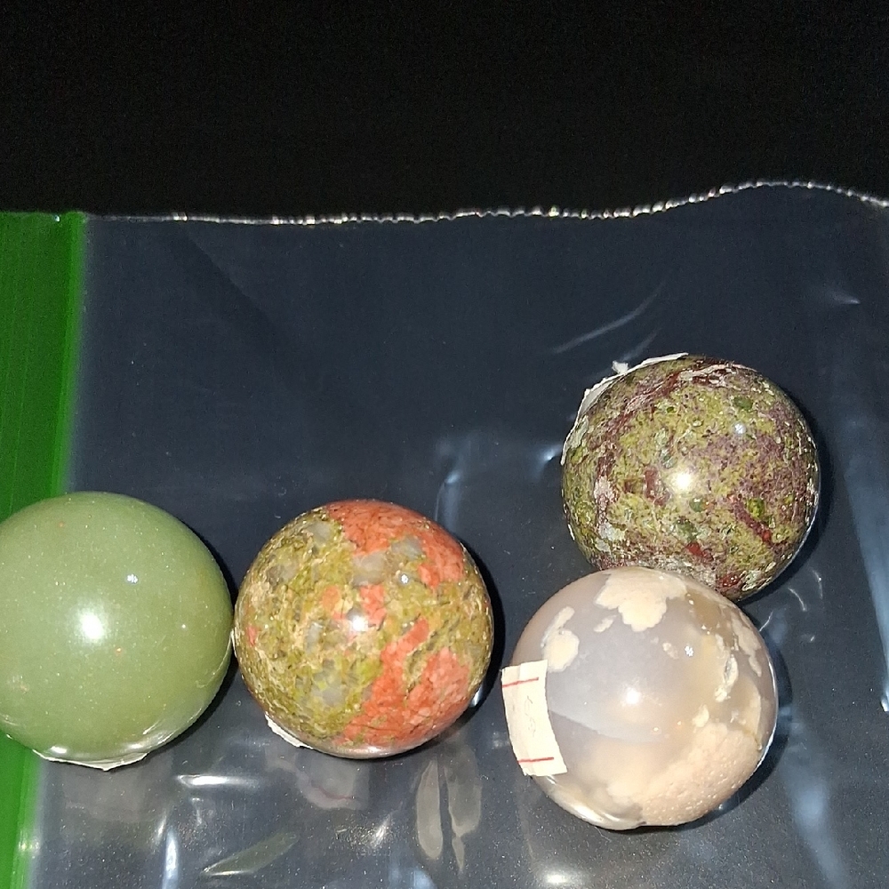 SP003 Set of Four Decorative Stone Spheres